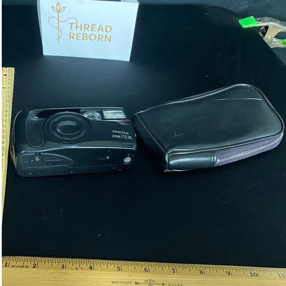 Pentax‎ 2008R 35mm Film Camera un-tested with Case - Vintage Point and Shoot